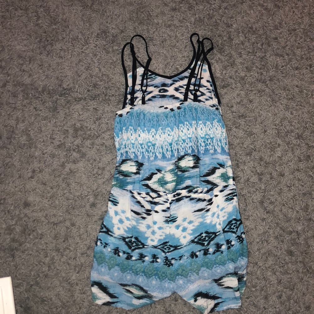 Patterned romper - Picture 3 of 3